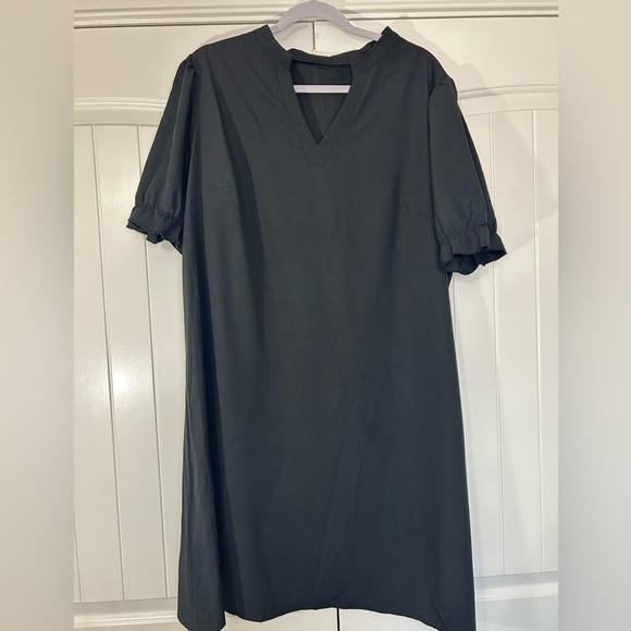Black ALine Dress w/Pearl Buttons in Back. Size 3X. - Picture 1 of 5